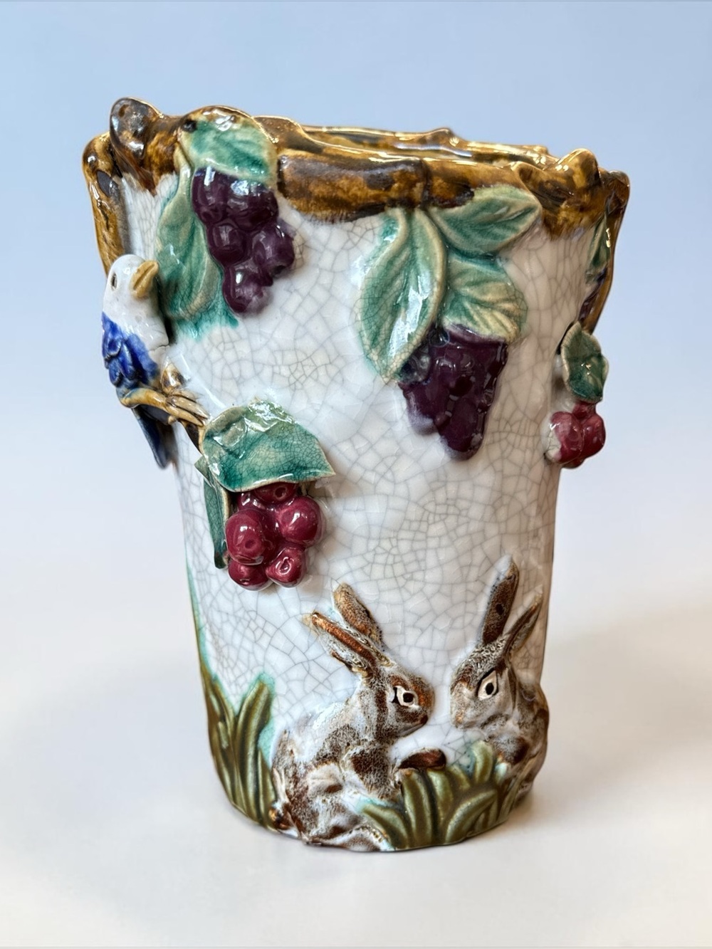 Antique Majolica Vase with many applied, high-relief details. - Picture 3 of 15